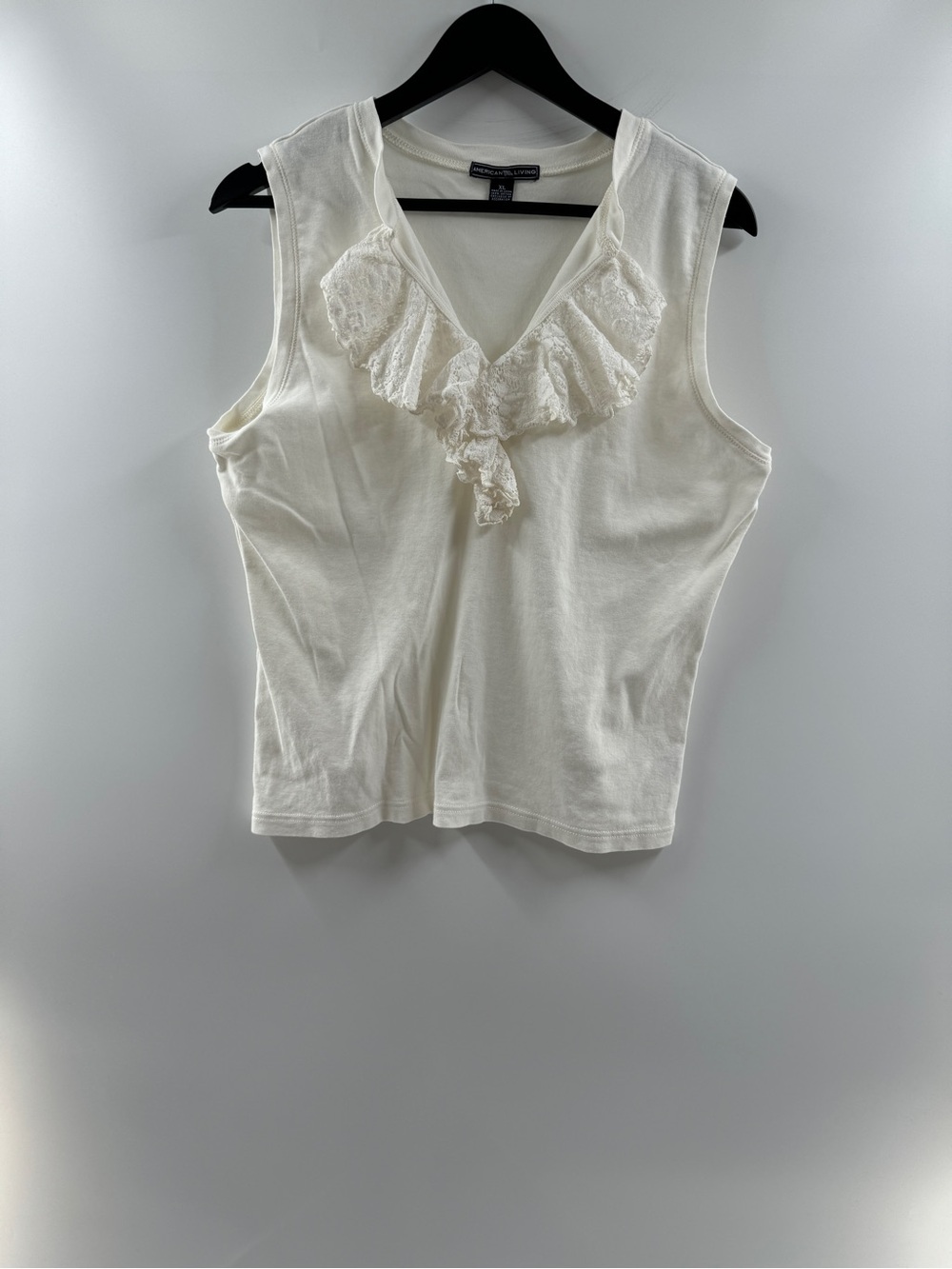 American Living White Ruffle V-Neck Top – Women's XL